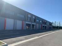 logistics - Activités / Bureaux À Louer - gallery thumbnail - 3