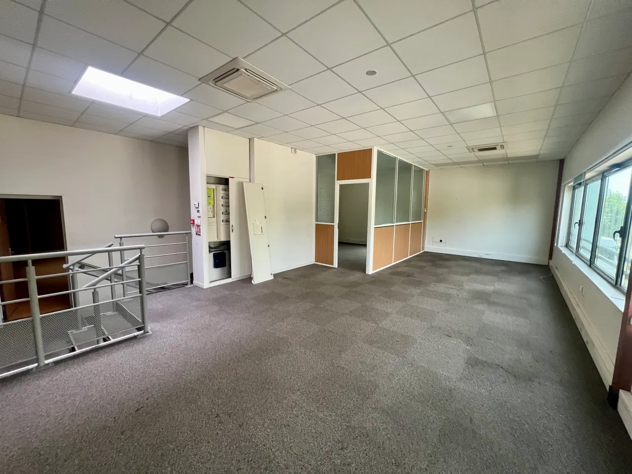 logistics - Light Industrial Premises / Offices For Rent - gallery - 6