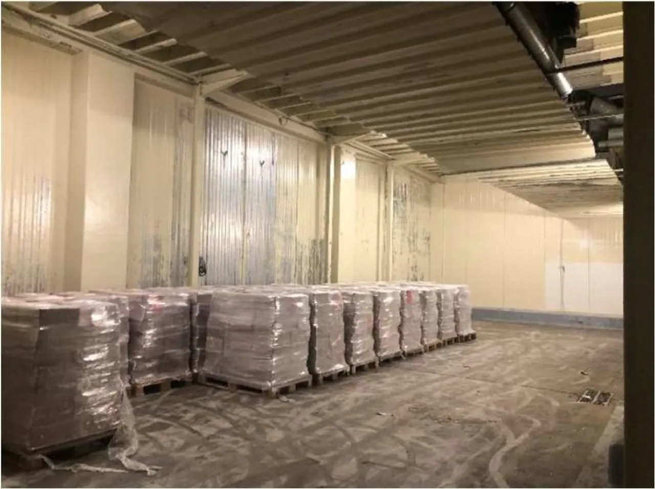 logistics - Entrepôt / Bureaux À Louer - À Vendre - gallery - 2