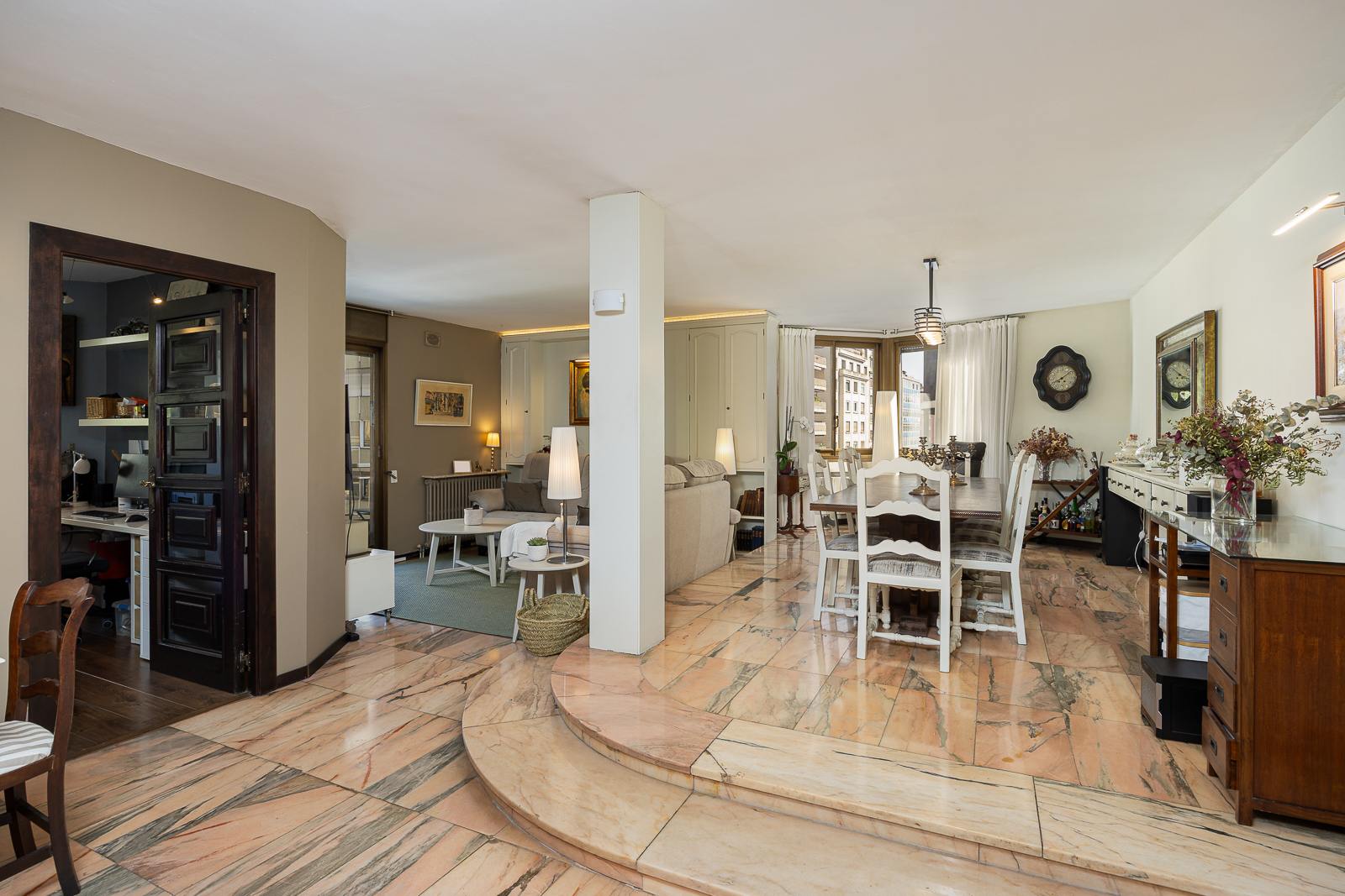 living - 178m² apartment with 8m² terrace for sale in Sant Gervasi - Galvany - gallery thumbnail - 1