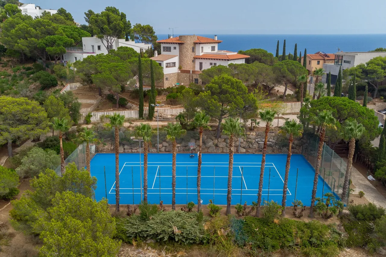 living - 466m² house / villa for sale in Tamariu, Costa Brava - gallery - 2