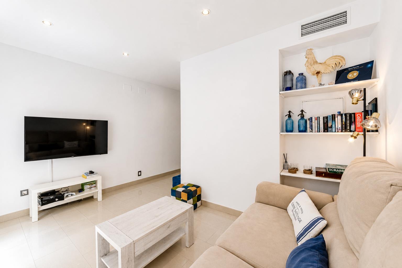 living - 89m² apartment with 12m² terrace for sale in Sitges Town - gallery - 2