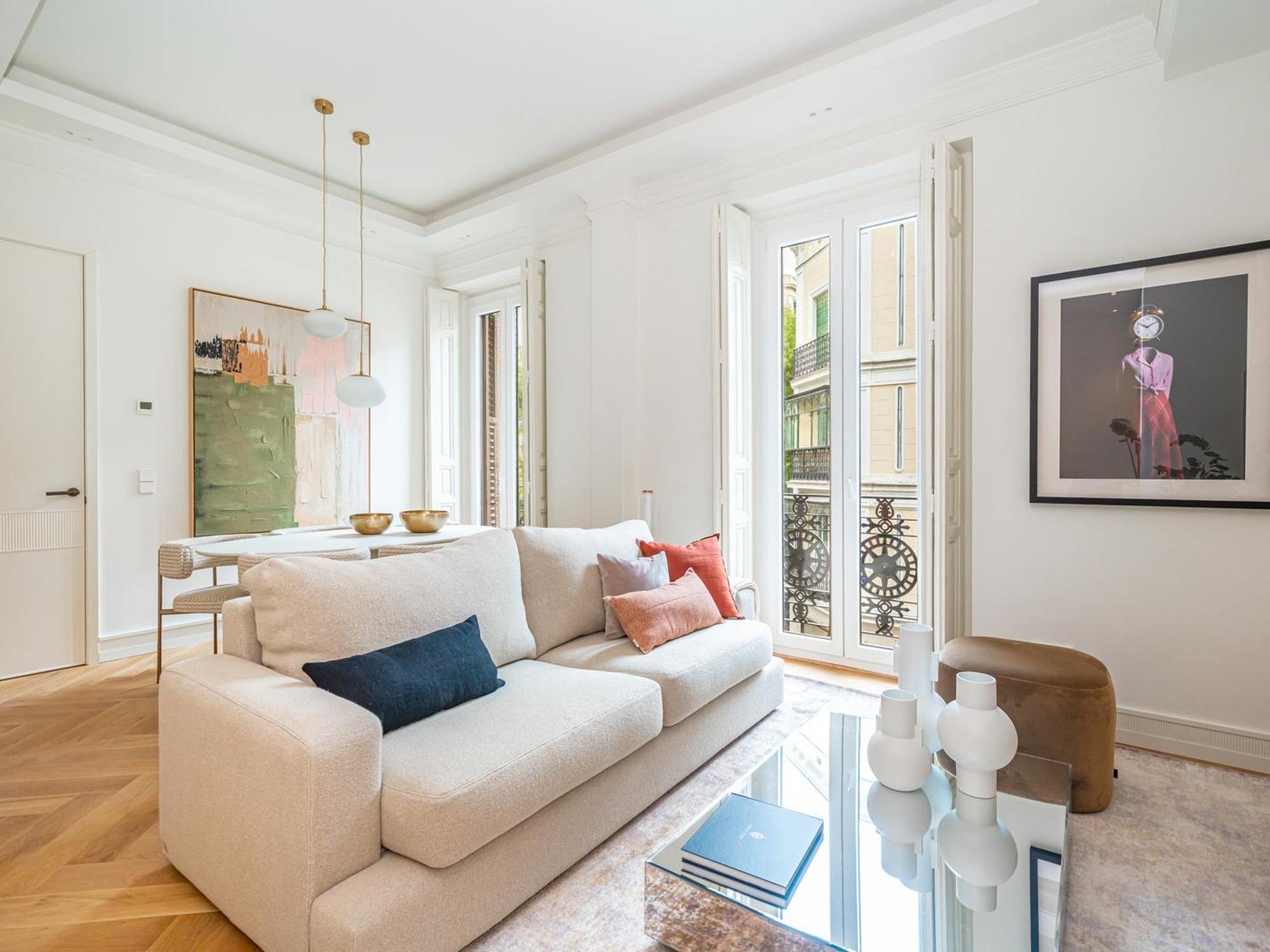 living - 113m² apartment for rent in Goya, Madrid - gallery thumbnail - 1