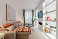 living - 104m² apartment for rent in Trafalgar, Madrid - gallery thumbnail - 1