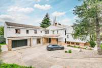 living - 767m² house / villa for sale in La Moraleja Urbanización - gallery thumbnail - 3