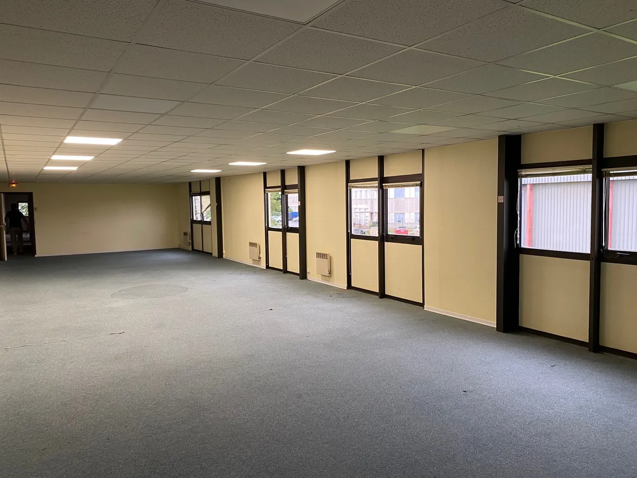 logistics - Activités / Bureaux À Louer - gallery - 4