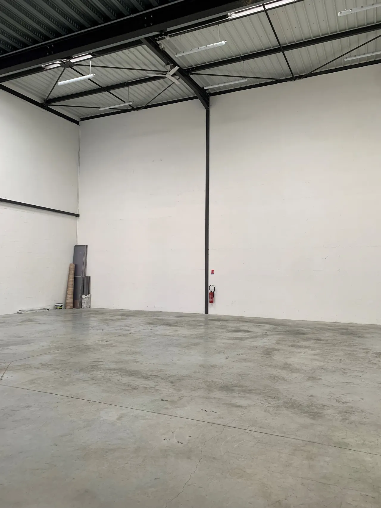 logistics - Activités / Bureaux À Louer - gallery - 2