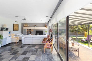 living - 292m² house / villa for sale in Sant Vicenç de Montalt - featured