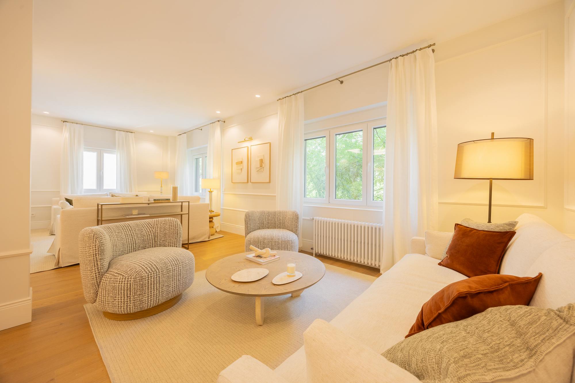 living - Piso de 213m² en venta en Recoletos, Madrid - gallery thumbnail - 8