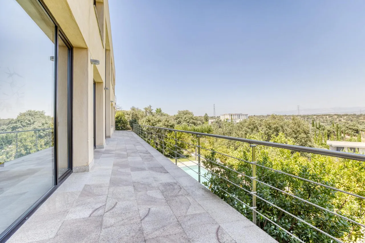 living - 975m² house / villa for sale in Ciudalcampo, Madrid - gallery - 7