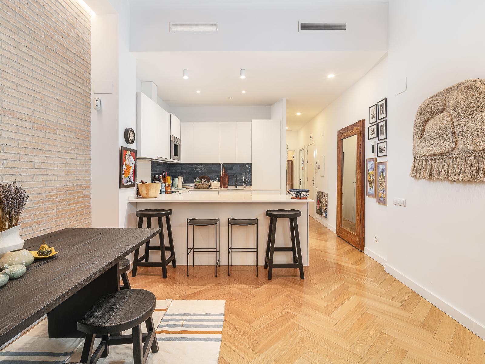 living - Piso de 70m² con 27m² de jardín en venta en Poble Sec - gallery - 3