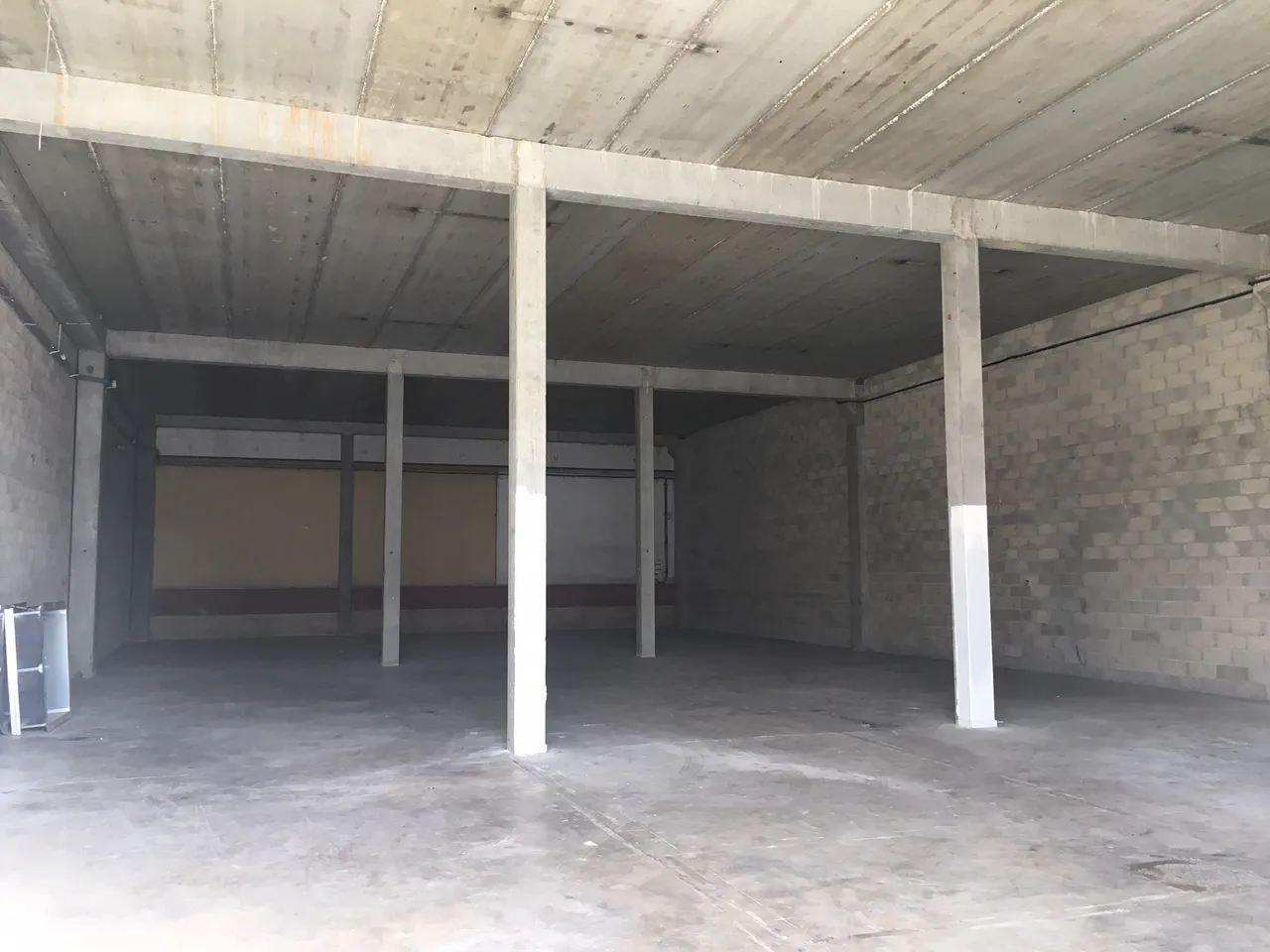 logistics - Warehouse / Offices For Rent - gallery - 4