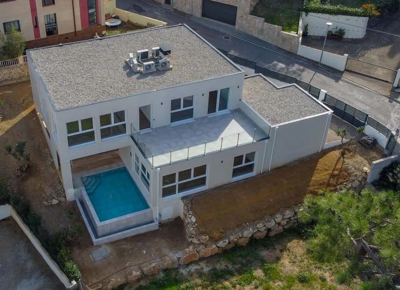 living - 341m² house / villa for sale in Llanca, Costa Brava - gallery - 5