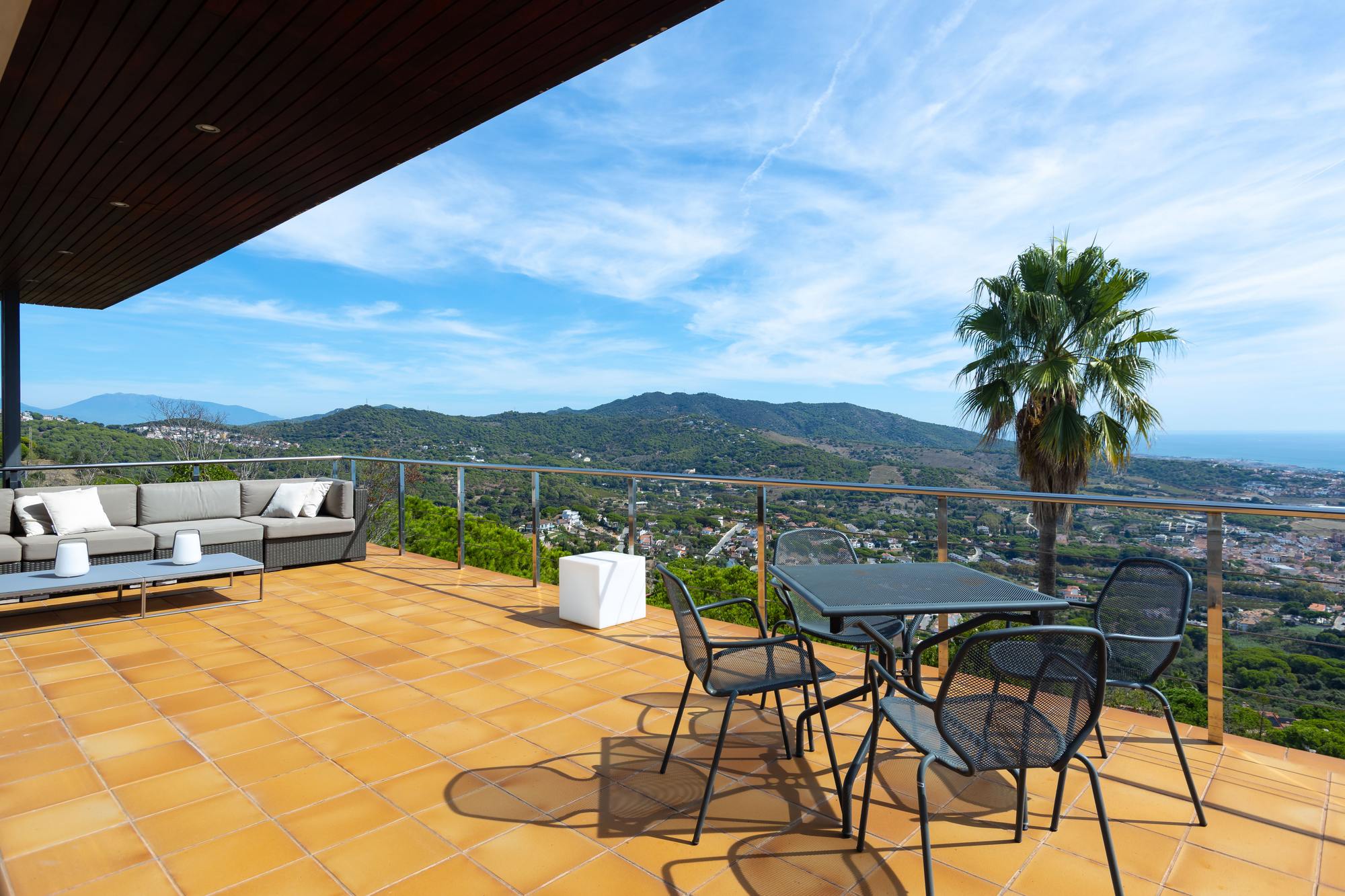 living - Casa / villa de 517m² en venta en Alella, Barcelona - gallery thumbnail - 5
