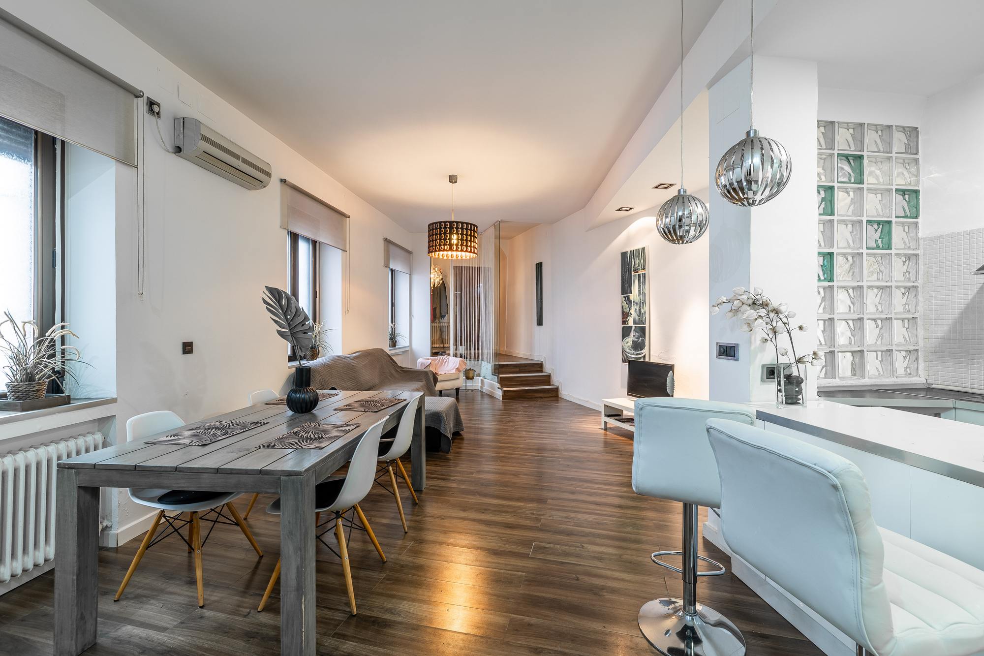 living - 158m² apartment with 14m² terrace for rent in La Latina - gallery thumbnail - 5