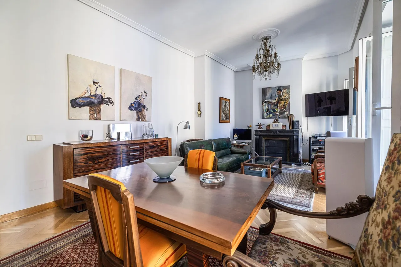 living - Piso de 81m² en venta en Malasaña, Madrid - gallery - 5