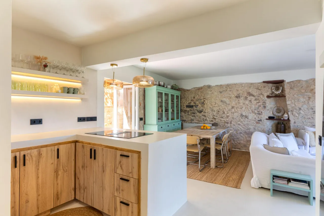 living - 249m² house / villa for sale in Begur Town, Costa Brava - gallery - 7