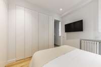 living - 115m² apartment for rent in Recoletos, Madrid - gallery thumbnail - 10