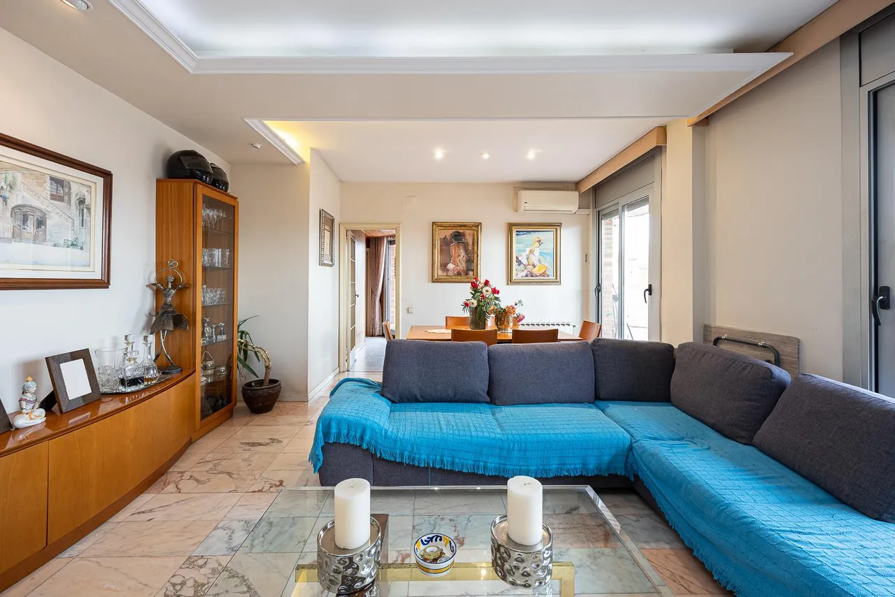 living - Piso de 107m² con 117m² terraza en venta en Eixample Izquierdo - gallery - 3