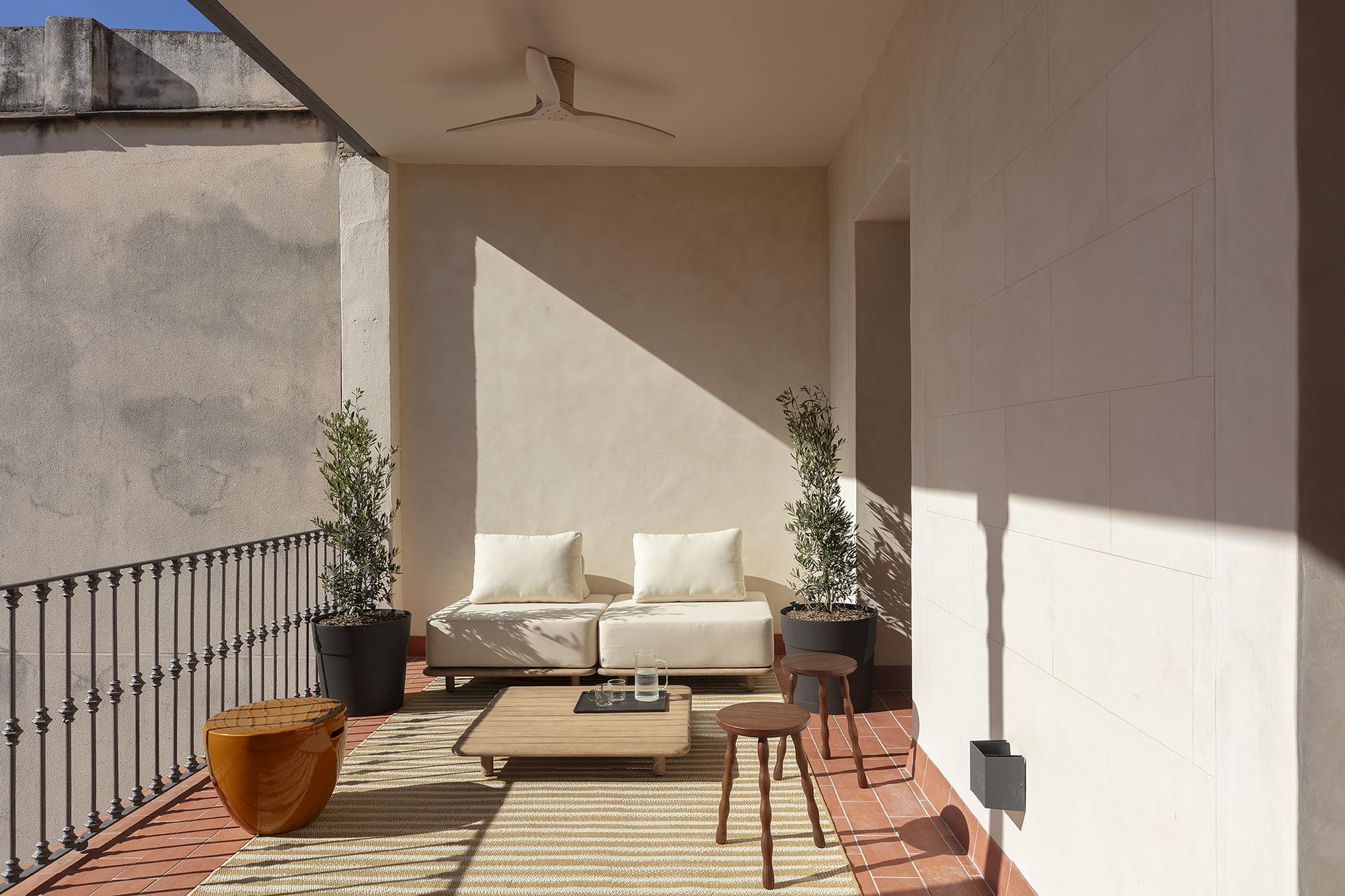living - Ático de 103m² con 54m² terraza en venta en El Born - gallery thumbnail - 10