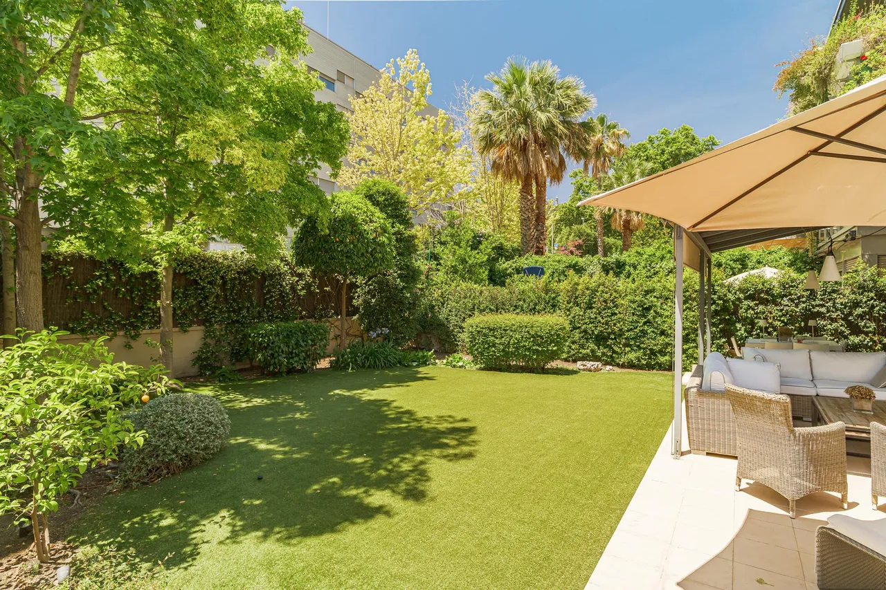 living - Piso de 198m² con 222m² terraza en venta en Sant Gervasi - La Bonanova - gallery - 3