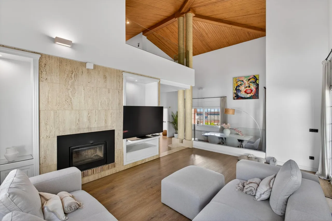 living - 560m² house / villa for sale in Argentona, Barcelona - gallery - 7