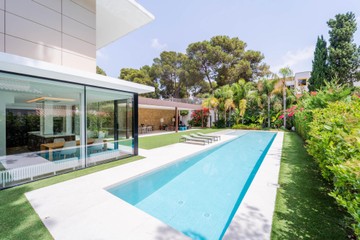 living - 326m² house / villa with 80m² terrace for rent in Godella / Rocafort - featured