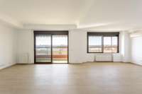 living - Piso de 183m² en venta en Argüelles, Madrid - gallery thumbnail - 4