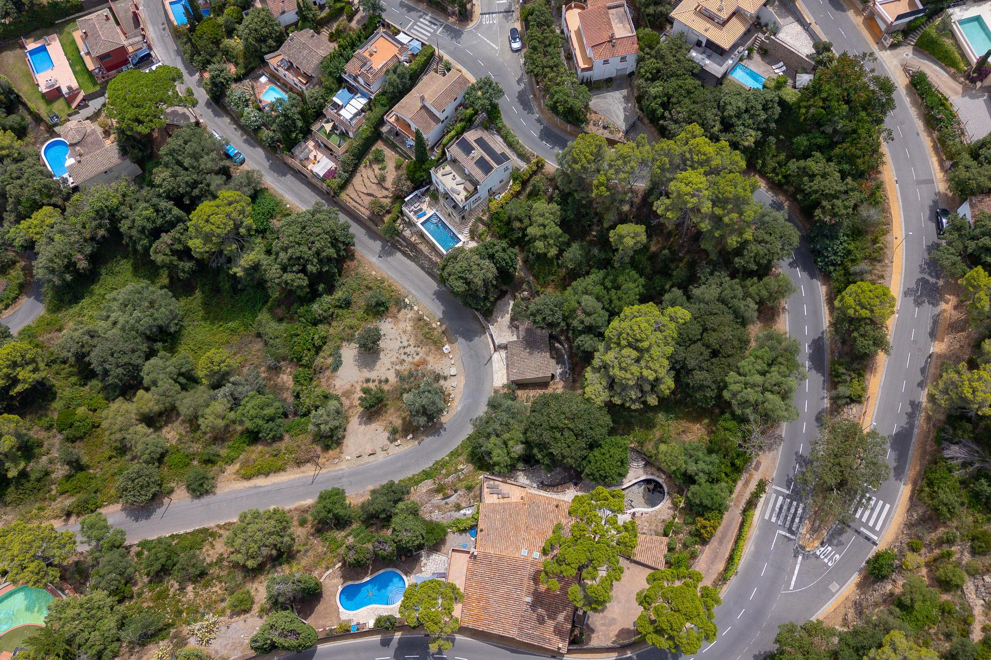 living - Parcela de 1,045m² en venta en Sa Riera, Costa Brava - gallery thumbnail - 6