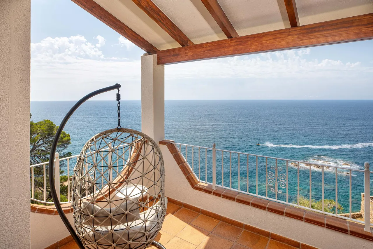 living - 310m² house / villa for sale in Lloret de Mar, Costa Brava - gallery - 2