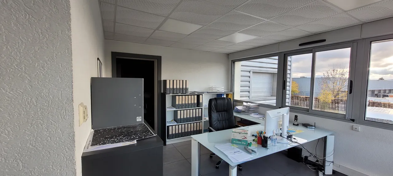 logistics - Light Industrial Premises / Offices For Sale - gallery - 8