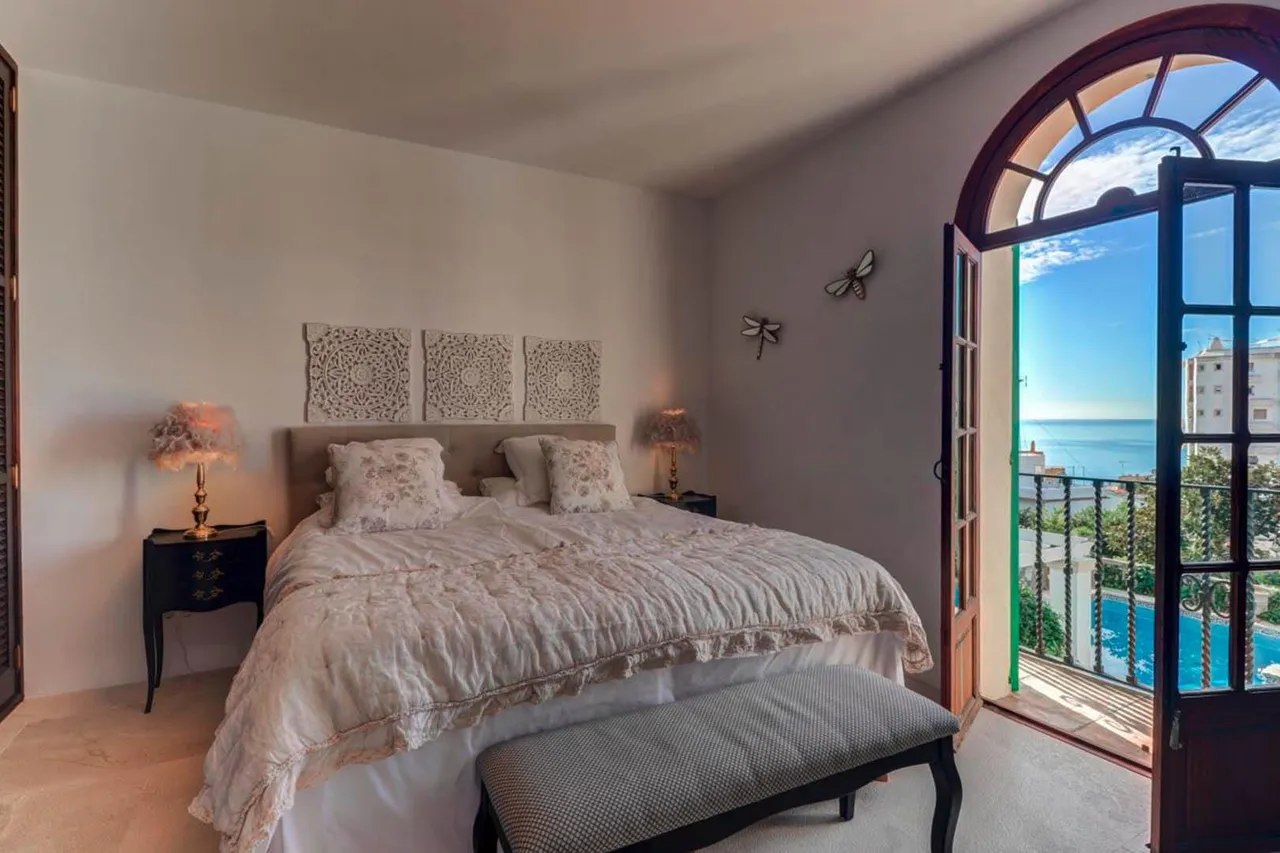 living - 376m² house / villa for rent in Palma de Mallorca - gallery - 10