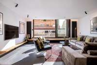 living - Piso de 150m² con 172m² terraza en alquiler en Eixample Derecho - gallery thumbnail - 1