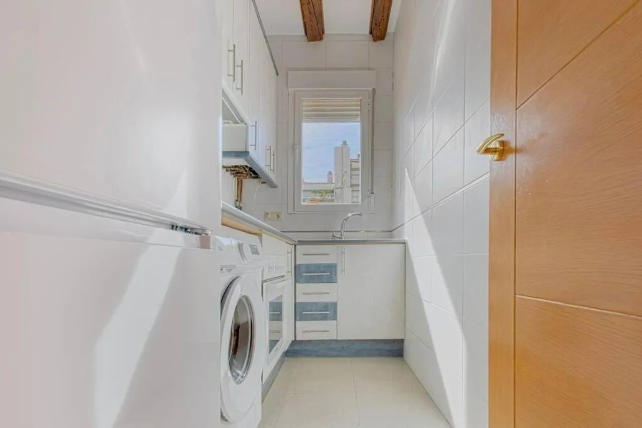 living - 92m² apartment with 32m² terrace for sale in Trafalgar - gallery - 9