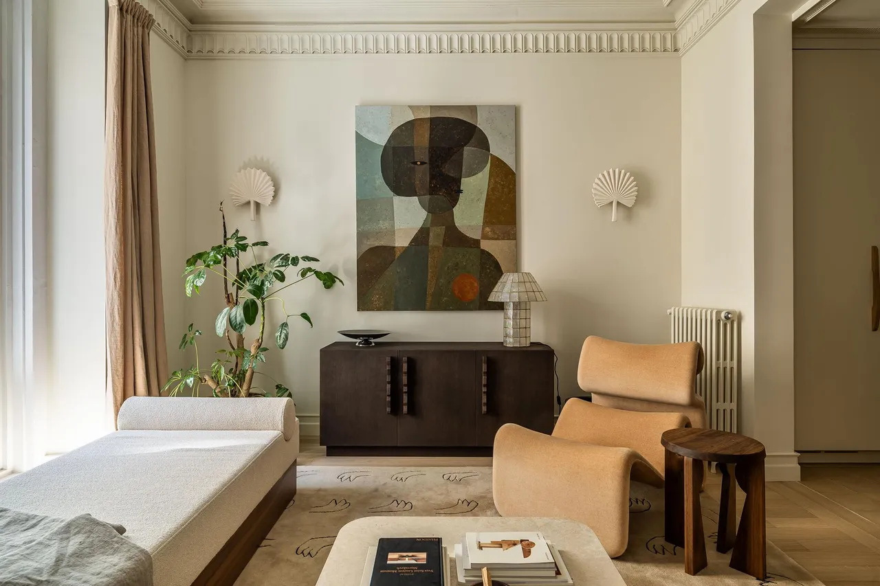 living - Piso de 322m² en venta en Almagro, Madrid - gallery - 2