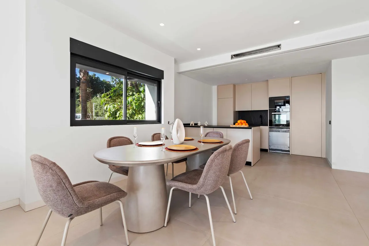 living - Golden Hills - Villas y áticos contemporáneos en El Paraíso, Estepona - gallery - 6