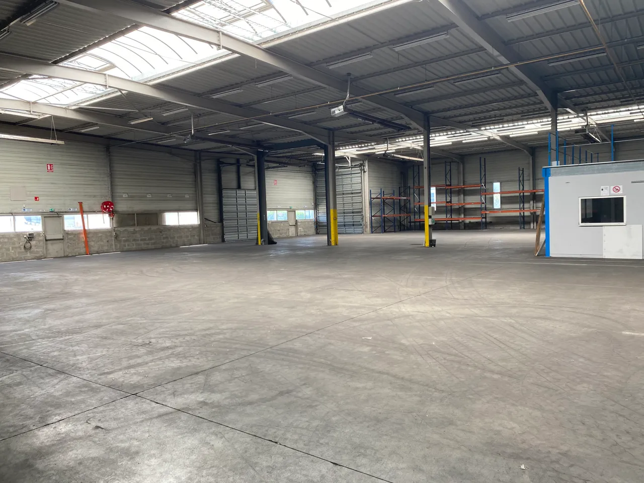 logistics - Activités / Bureaux À Louer - gallery - 5