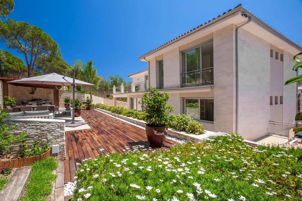 living - 786m² house / villa for sale in Cabrils, Barcelona - gallery - 7