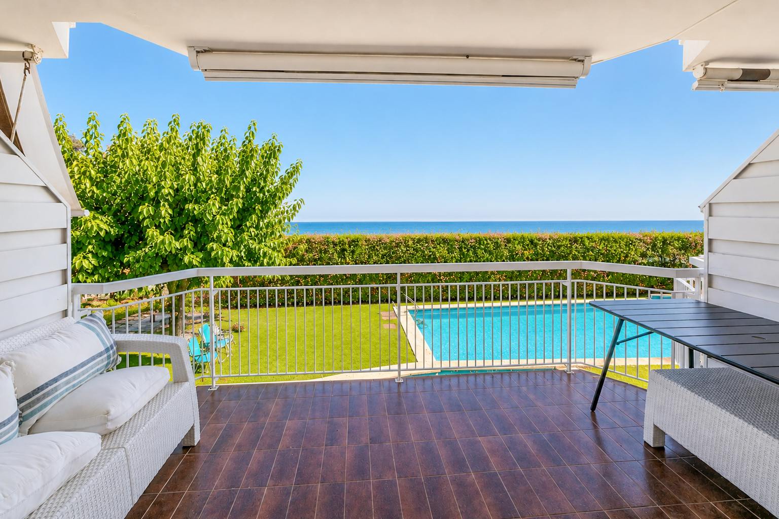 living - 68m² apartment for sale in Terramar, Barcelona - gallery - 9