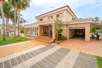 living - Casa / villa de 500m² en alquiler en Bétera, Valencia - gallery thumbnail - 3