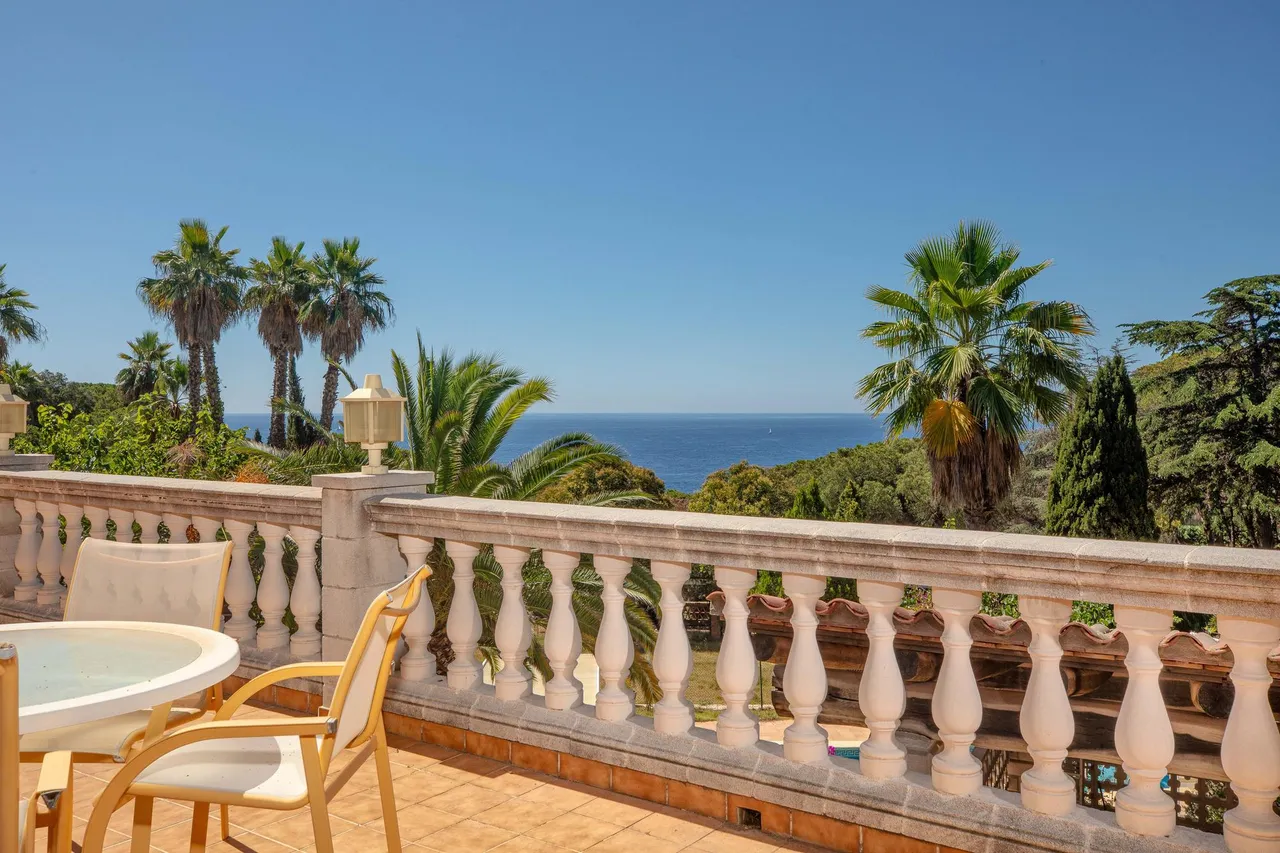 living - Casa / villa de 875m² en venta en Lloret de Mar - gallery - 4