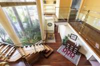 living - Casa de 600m² en venta en Terramar, Barcelona - gallery thumbnail - 4