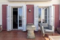living - 400m² penthouse with 25m² terrace for rent in Almagro - gallery thumbnail - 5