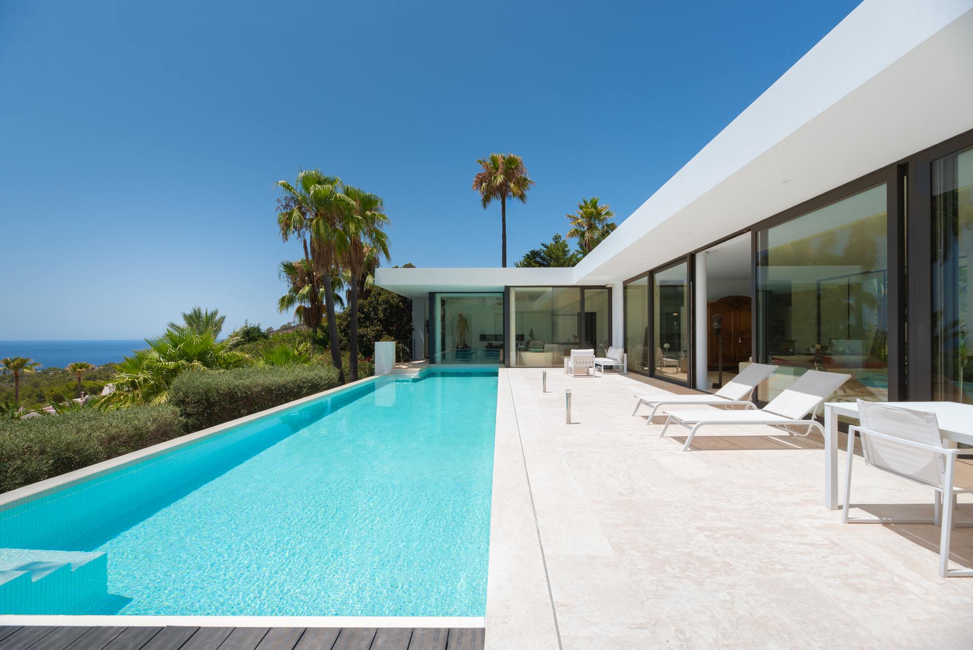 living - 488m² house / villa with 1,500m² garden for sale in San José - gallery thumbnail - 6