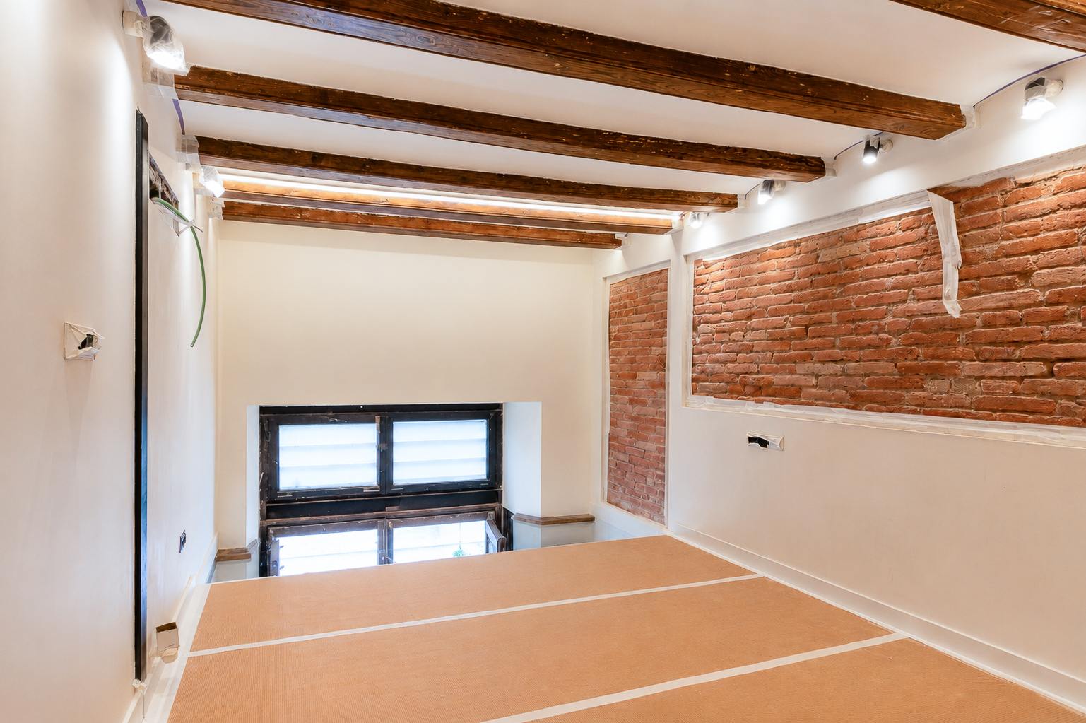 living - 132m² apartment with 27m² terrace for sale in Poble Sec - gallery thumbnail - 6