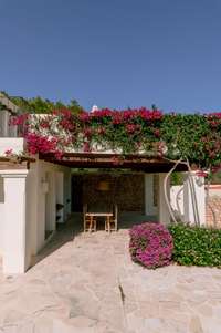 living - 1,154m² house / villa for sale in Santa Eulalia - gallery thumbnail - 9