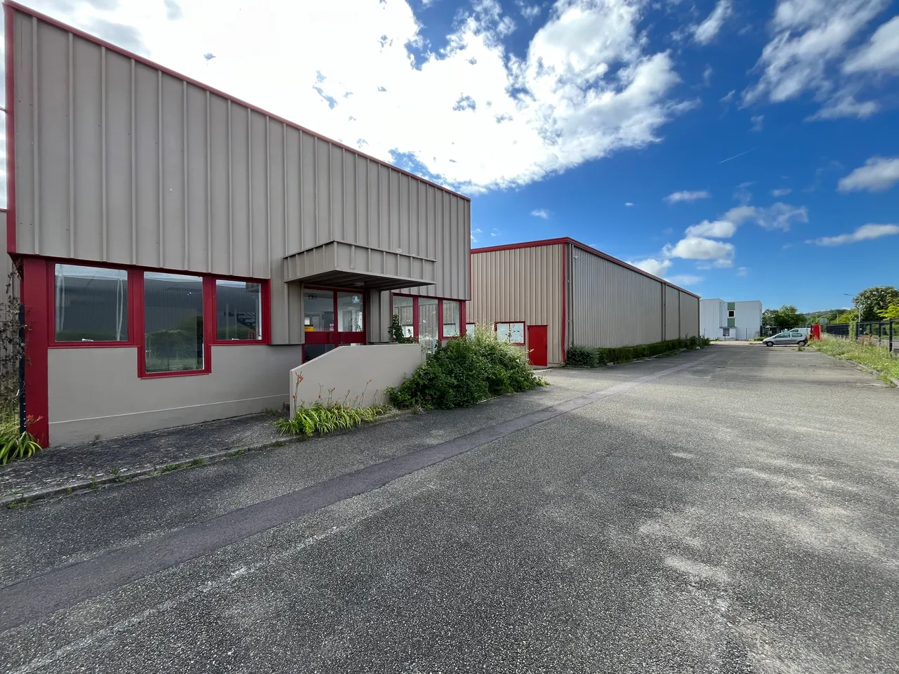 logistics - Light Industrial Premises / Offices For Rent - gallery - 4
