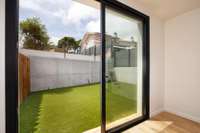 living - Piso de 57m² con 105m² de jardín en venta en Palamós - gallery thumbnail - 4