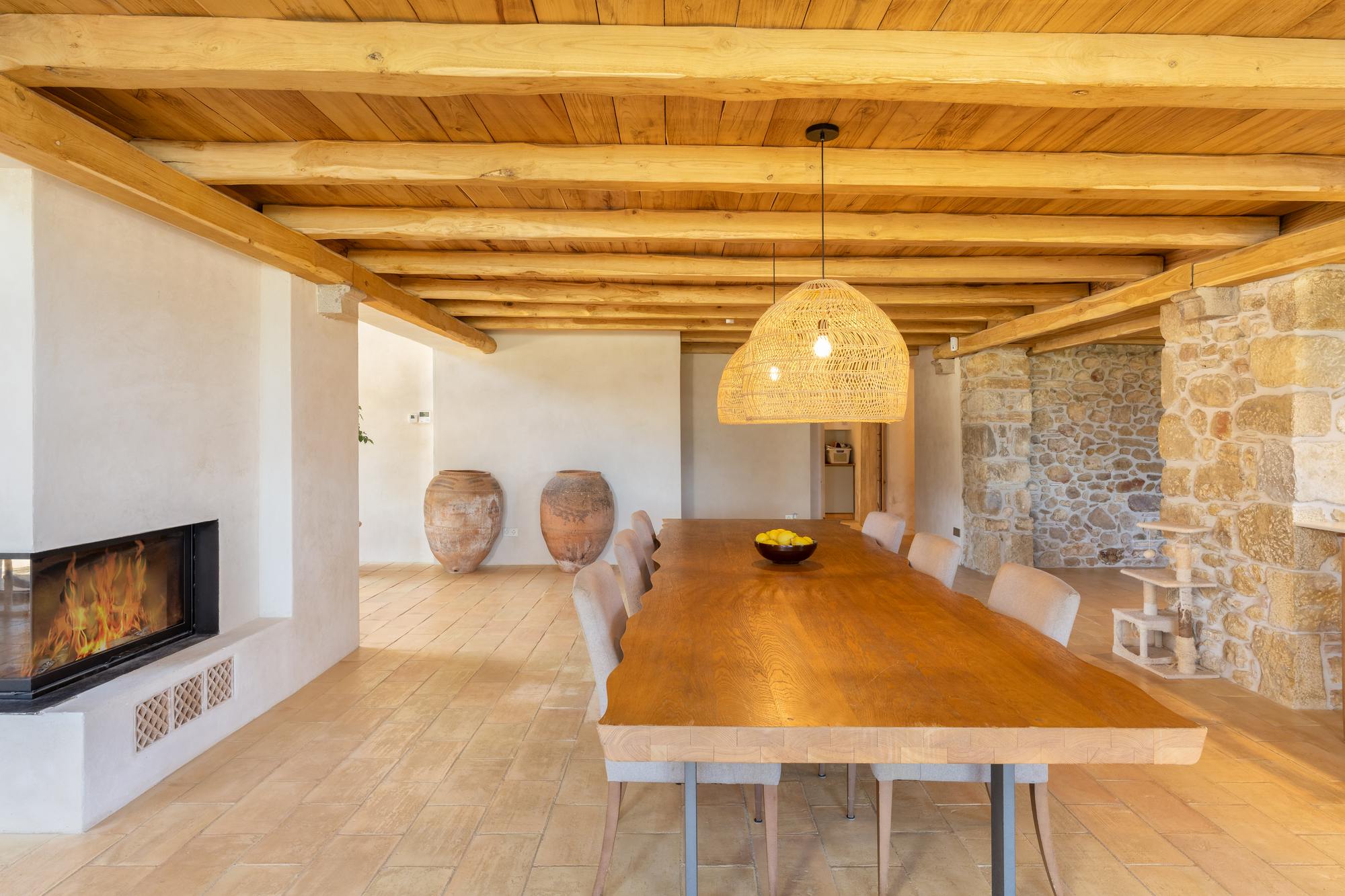 living - Casa rural de 1,132m² en venta en Pla de l'Estany, Girona - gallery - 10