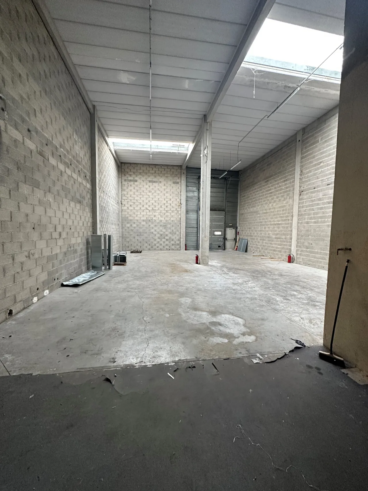 logistics - Light Industrial Premises / Offices For Rent - gallery - 4